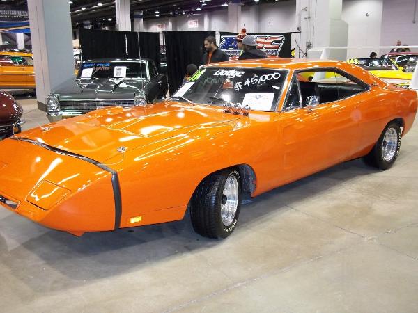 Dodge Daytona Super Bee. Plymouth Road Runner Superbird.